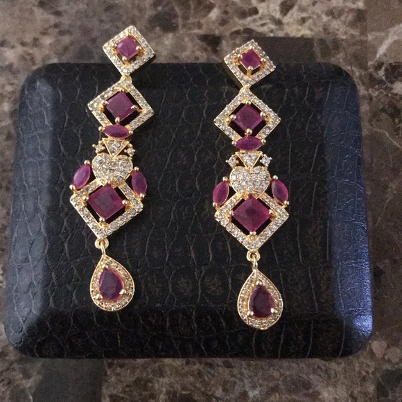 Earrings - Picture 1 of 5